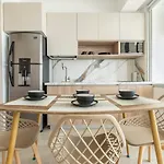 Panoramic Oceanview Loft Near Beach & Airport