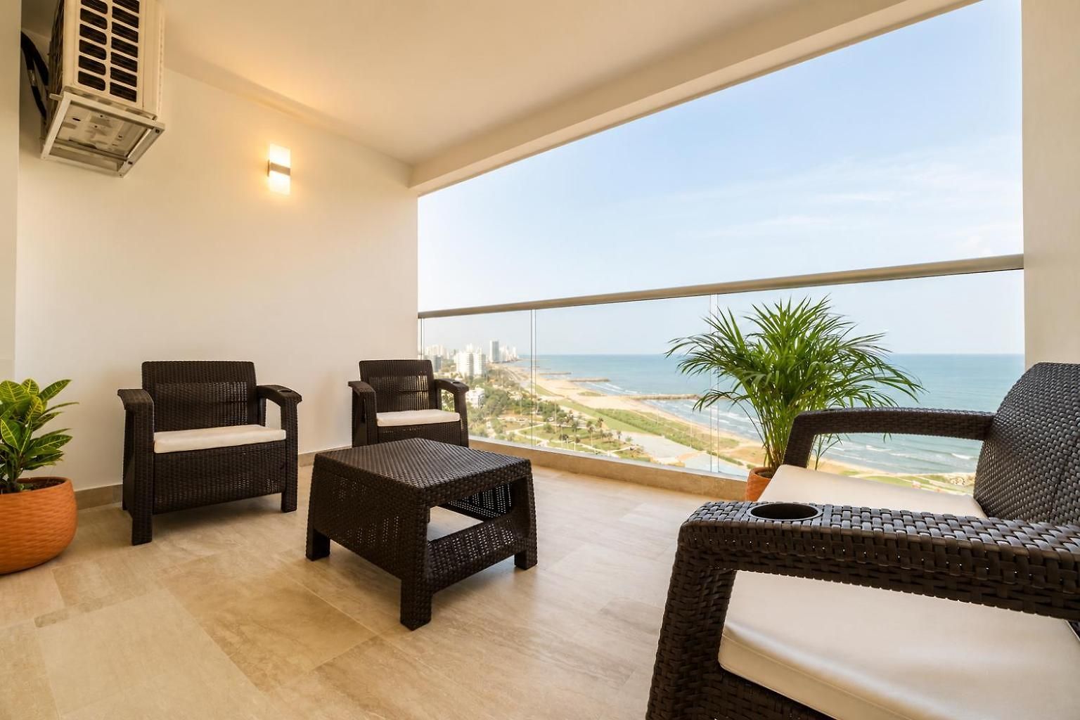Panoramic Oceanview Loft Near & Airport Apartamento *