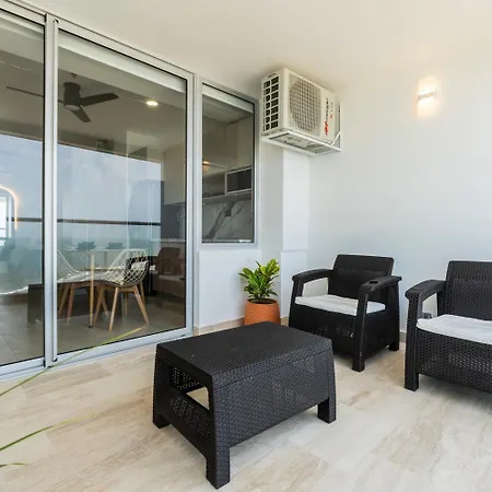 Panoramic Oceanview Loft Near & Airport Apartamento