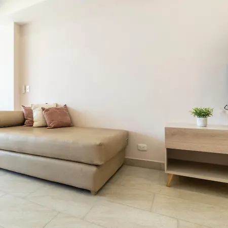 Panoramic Oceanview Loft Near & Airport